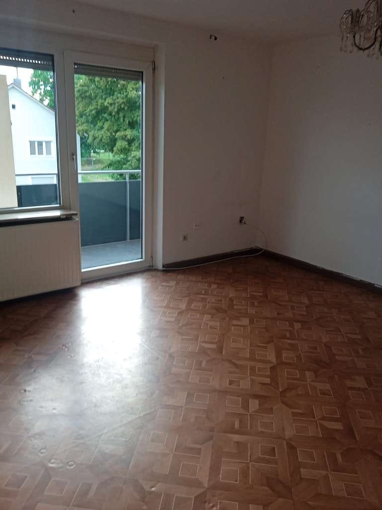 Immobilie in Ludwigsburg - Leerstehend. Balkon. Grünblick. Ludwigsburg. 5%. Mehr braucht eine Kapitalanlage manchmal nicht. - Bild 0
