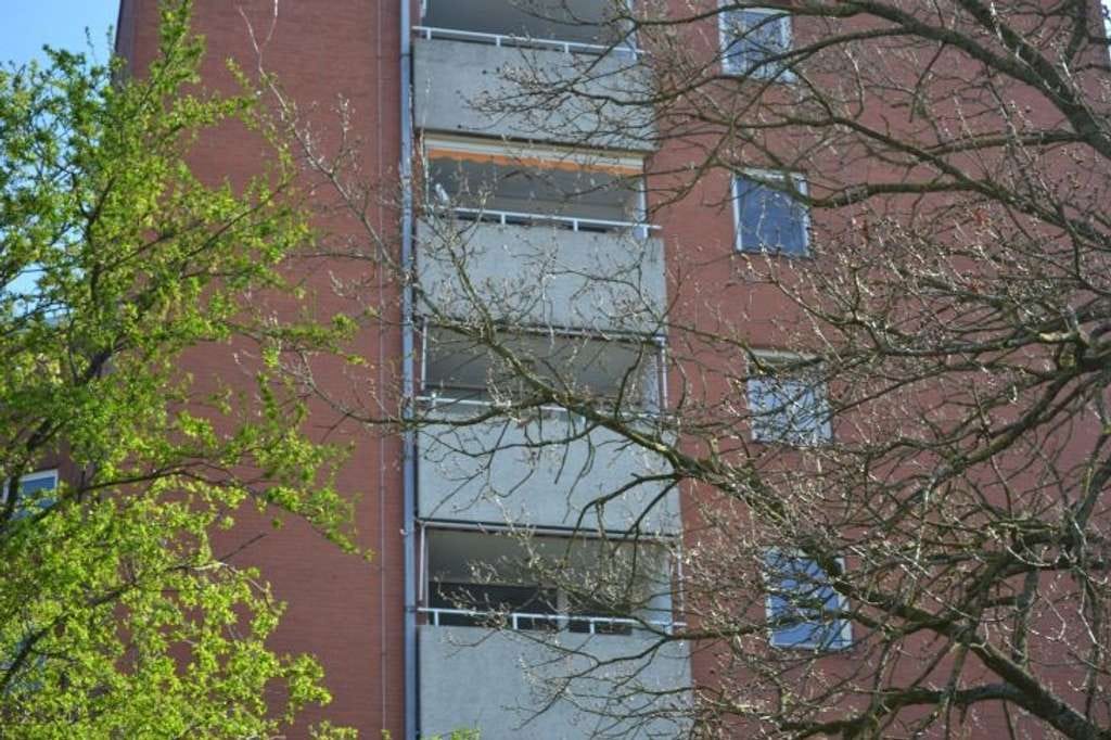 Immobilie in Heide - Schöne 2 Zimmer-Eigentumswohnung mit Weitblick im Y-Haus in Heide-Butendiek, Kreis Dithmarschen - Bild 1