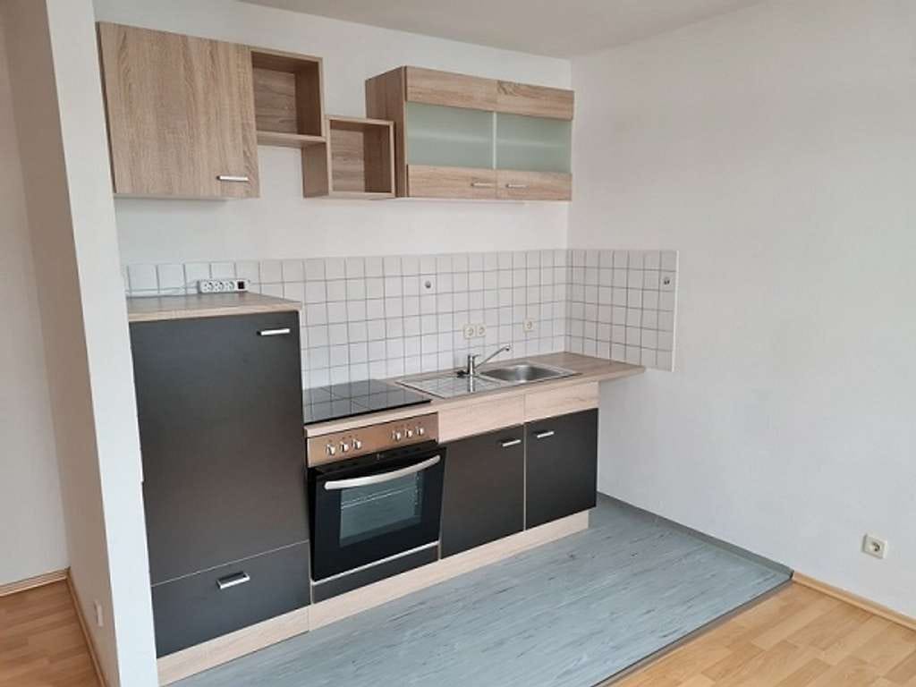 Immobilie in Heinsdorfergrund - Helle 2-Raum-Wohnung mit Einbauküche - Bild 4