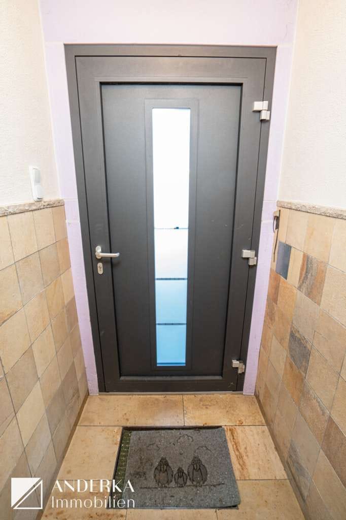 Immobilie in Sontheim an der Brenz - Renovieren & verwirklichen: Charmantes Einfamilienhaus in Sontheim mit Doppelgarage zu verkaufen! - Bild 1