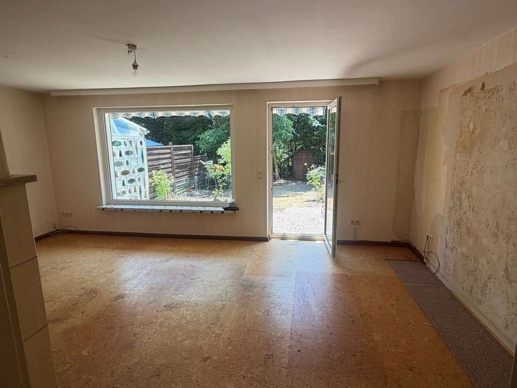 Immobilie in Rendsburg - Ein Handwerkerhaus mit Potenzial: 4 Zimmer, Keller, Garten und 3 Zimmer als Nutzfläche im Spitzboden - Bild 2
