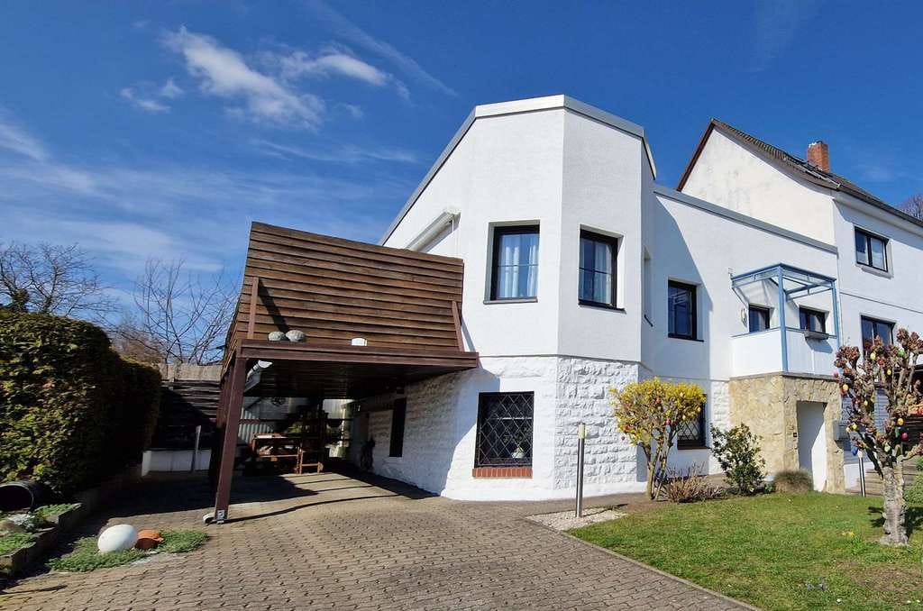 Immobilie in Schöningen - Nicht von der Stange: Ihr eigenes kleines Reich mit Garten & Sonne auf zwei Balkonen - Bild 0