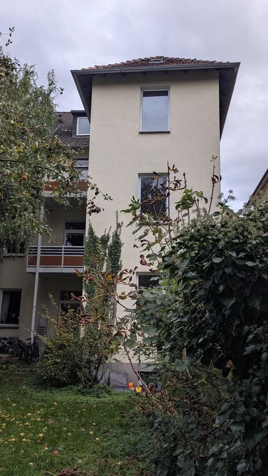 Immobilie in Bielefeld - Mehrfamilienhaus mit Potential & Renovierungsstau - Bild 0