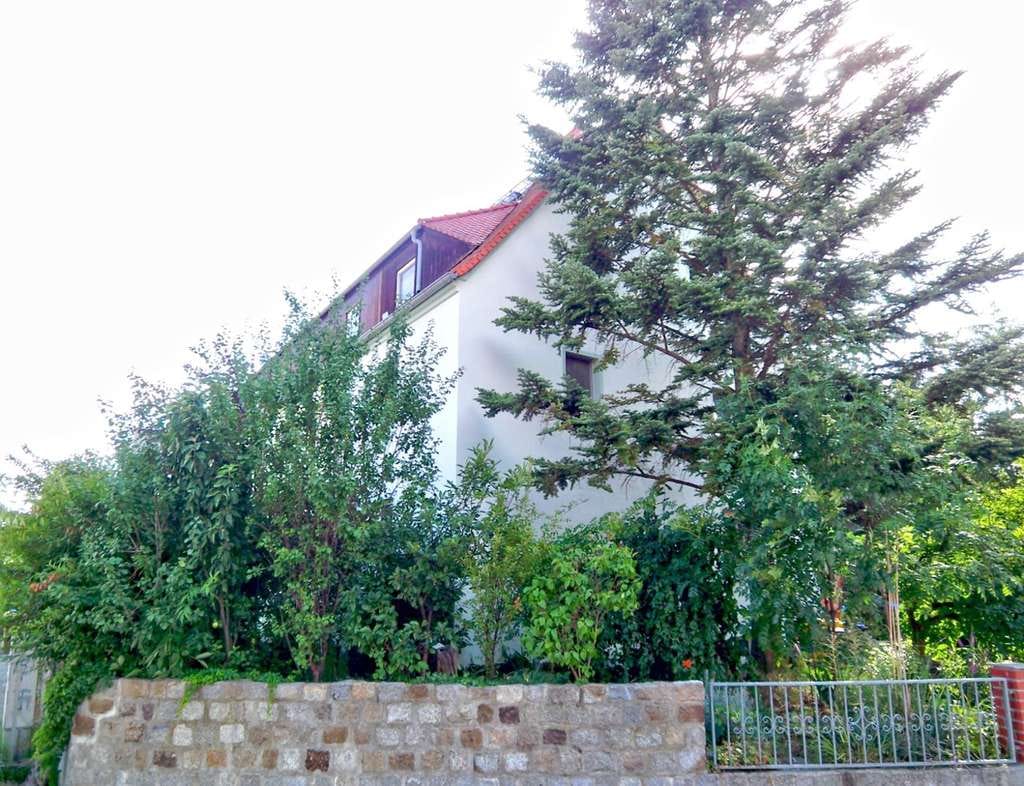 Immobilie in Bautzen - Budyšin - Teilmodernisiertes Reihenendhaus mit Terrasse in ruhiger Wohnlage in Bautzen - Bild 3