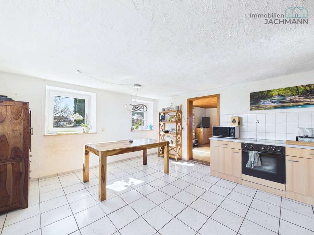 Immobilie in Niederwinkling - Ein Platz an der Sonne – Ländliches Anwesen mit Seele, Weite und Potenzial - Bild 2