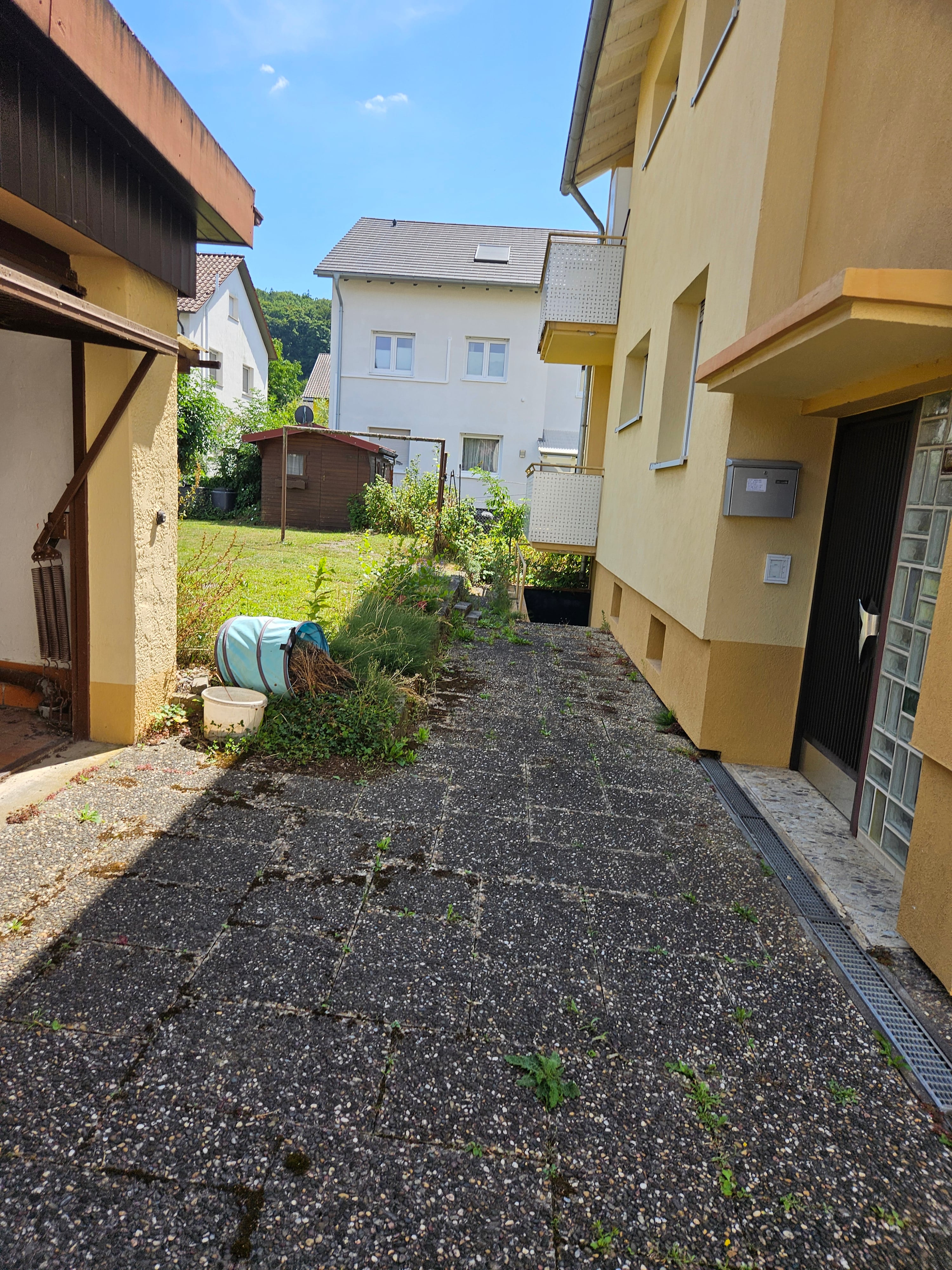 Immobilie in Königsbach-Stein - Freistehendes Zweifamilienhaus in bevorzugter Ortsrandlage von 75203 Königsbach-Stein - Bild 2