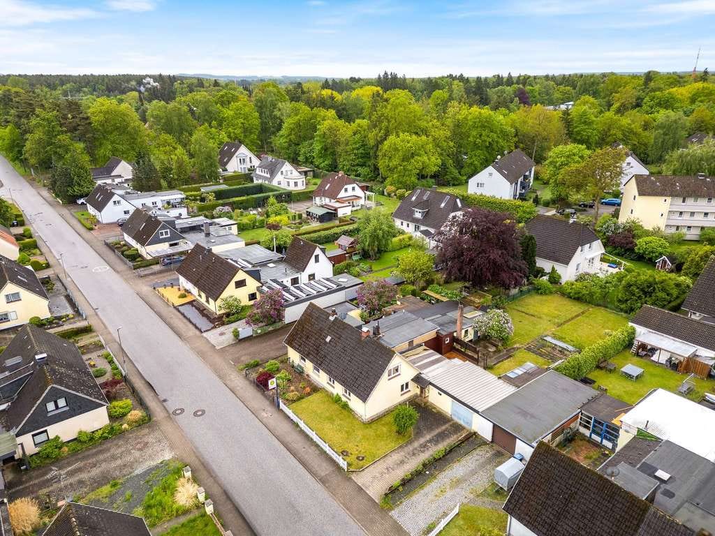 Immobilie in Lübeck - Ein Zuhause mit Perspektive - Doppelhaushälfte mit Entwicklungspotenzial in Lübeck-St. Jürgen - Bild 1