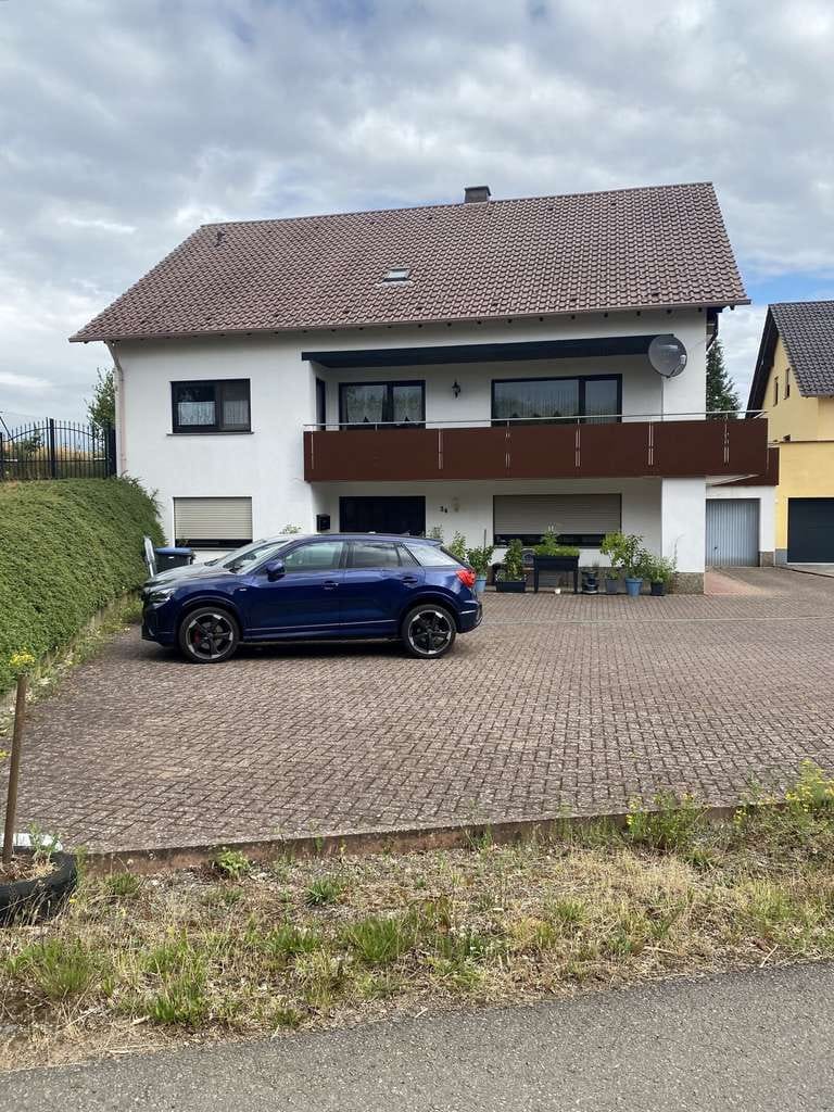 Immobilie in Konken - Dreifamilienhaus mit drei Garagen in ruhiger Seitenstraße - Bild 0