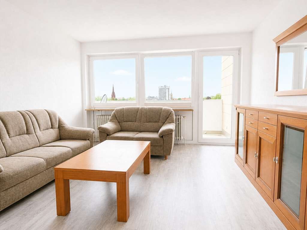 Immobilie in Delmenhorst - Wohnen mit Weitblick: 3-Zimmer. Balkon. Aufzug & TG-Stellplatz. - Bild 2