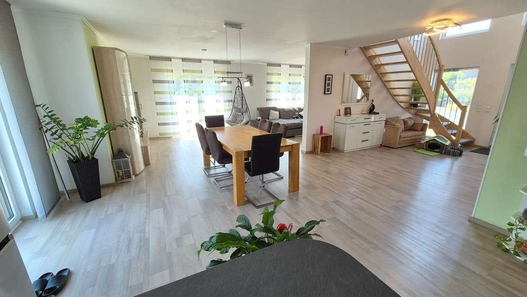 Immobilie in Burkardroth - Modernes, energieeffizientes Einfamilienhaus mit Galerieeingang - Bild 1