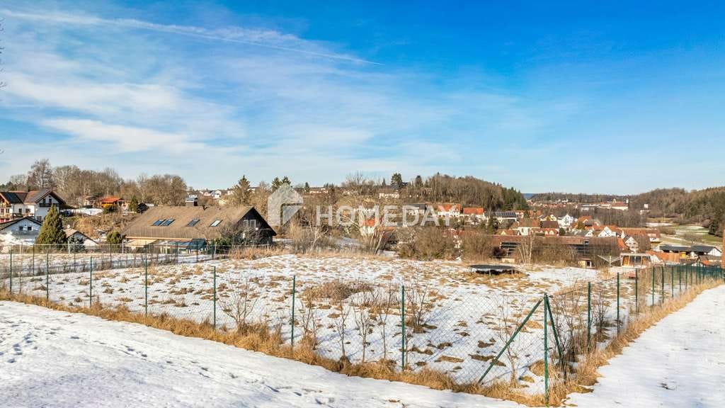 Immobilie in Löffingen - Modernisiertes Bauernhaus mit Einlieger-FeWo auf 4.800 m² Grundstück samt Bauland - Bild 1