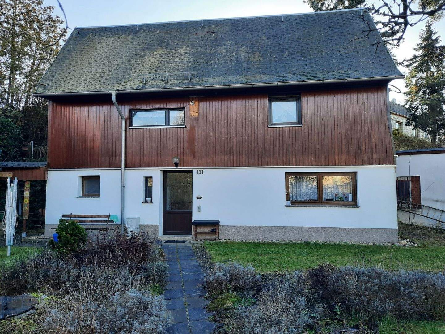 Immobilie in Neukirchen/Pleiße - Kleines entwicklungsfähiges Einfamilienhaus - Bild 0