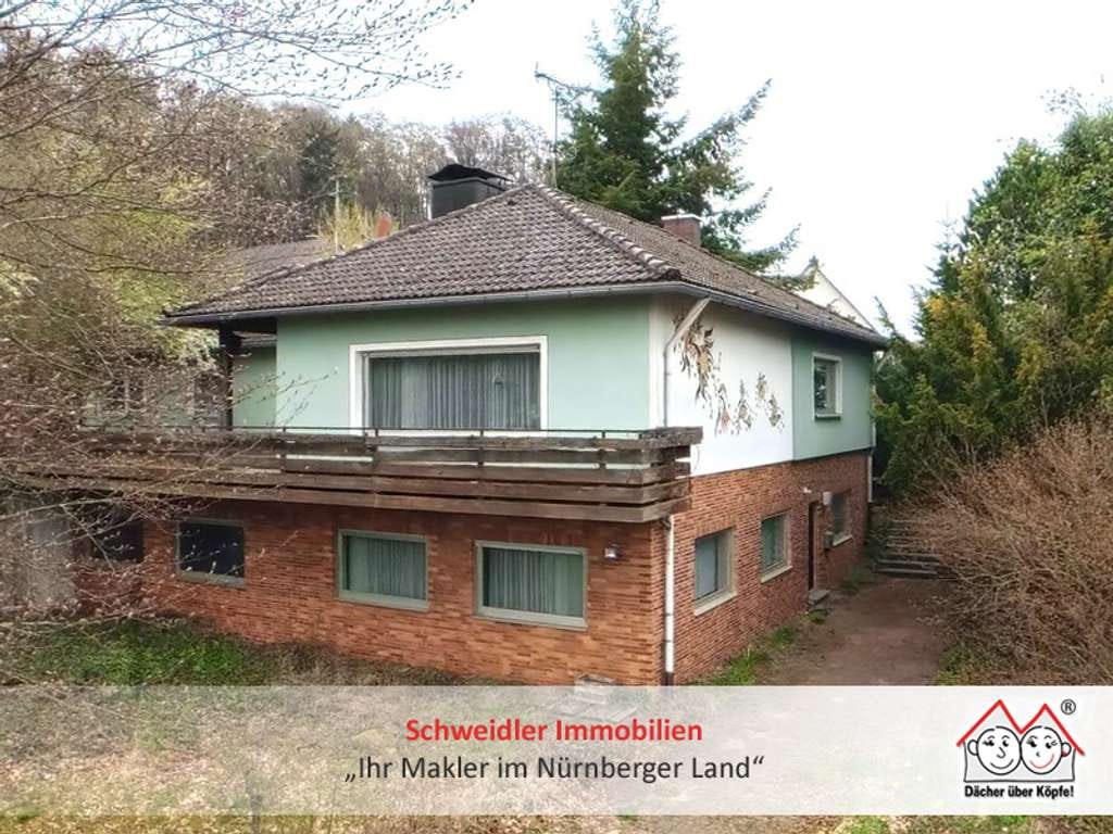 Immobilie in Hiltpoltstein - XXL-Bungalow mit viel Potenzial und tollen Nutzungsmöglichkeiten in ruhiger Lage von Hiltpoltstein - Bild 0