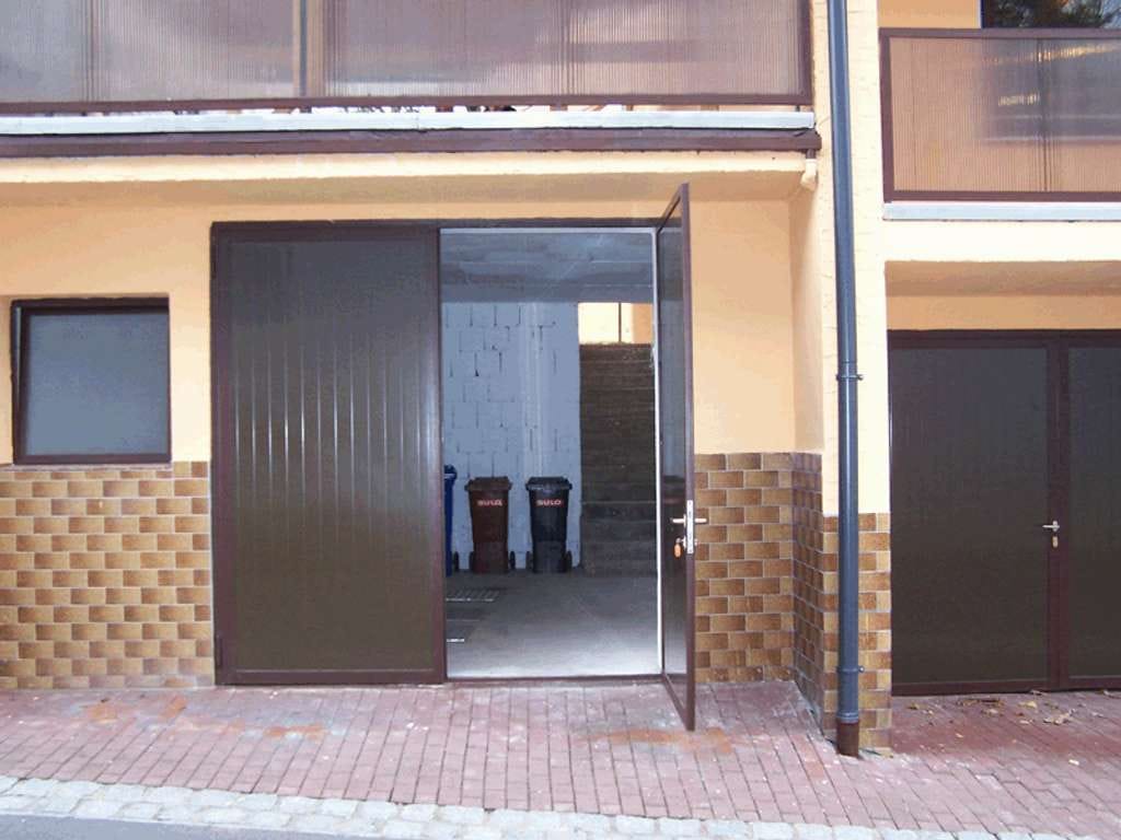 Immobilie in Eltmann - Wohnhaus mit Garten  Doppelgarage  und einer  Großer Garage,  3 Balkone ein großer Überdacht - Bild 4