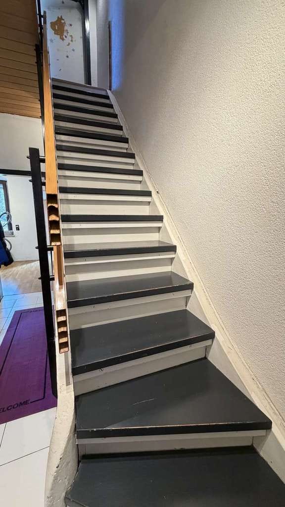Immobilie in Eisenberg (Pfalz) - Einfamilienhaus mit großem Grundstück zu verkaufen! - Bild 2