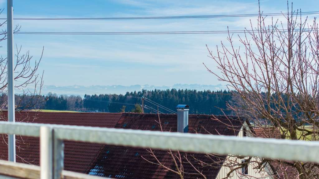 Immobilie in Horgenzell - Bastler aufgepasst!! Anwesen mit Wohnhaus, Ökonomie und FeWo!
15 km von Ravensburg entfernt! - Bild 1