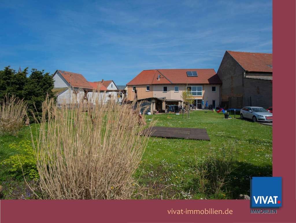 Immobilie in Rockenberg - 1A-Kapitalanlage:  2 Häuser, Nebengebäude, Baugrund, umschlossener Innenhof, Garten. Top vermietet! - Bild 0