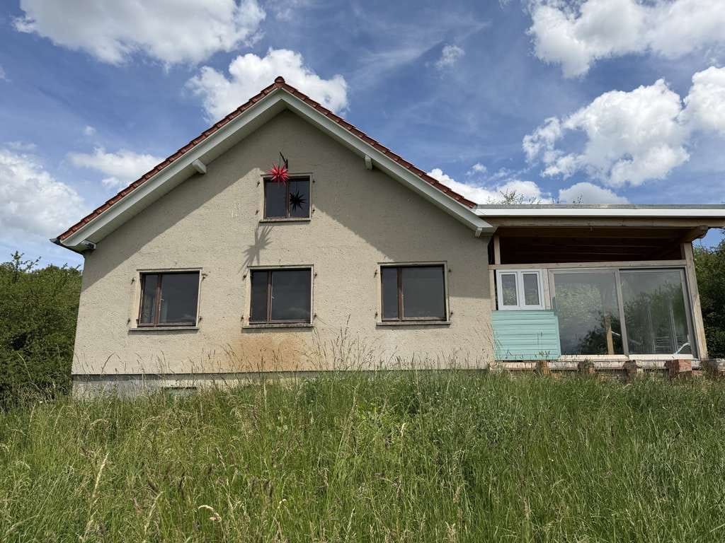 Immobilie in Laucha an der Unstrut - Wochenendhaus auf incl. 1ha Grundstück von privat  - Bild 0