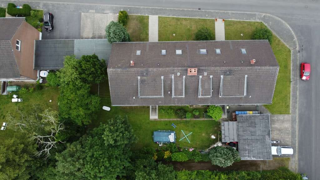 Immobilie in Willich - ++ VOLL VERMIETETE KAPITALANLAGE IN  ATTRAKTIVER WOHNLAGE … 6 Wohnungen + 4 Garagen & großer  Garten - Bild 3