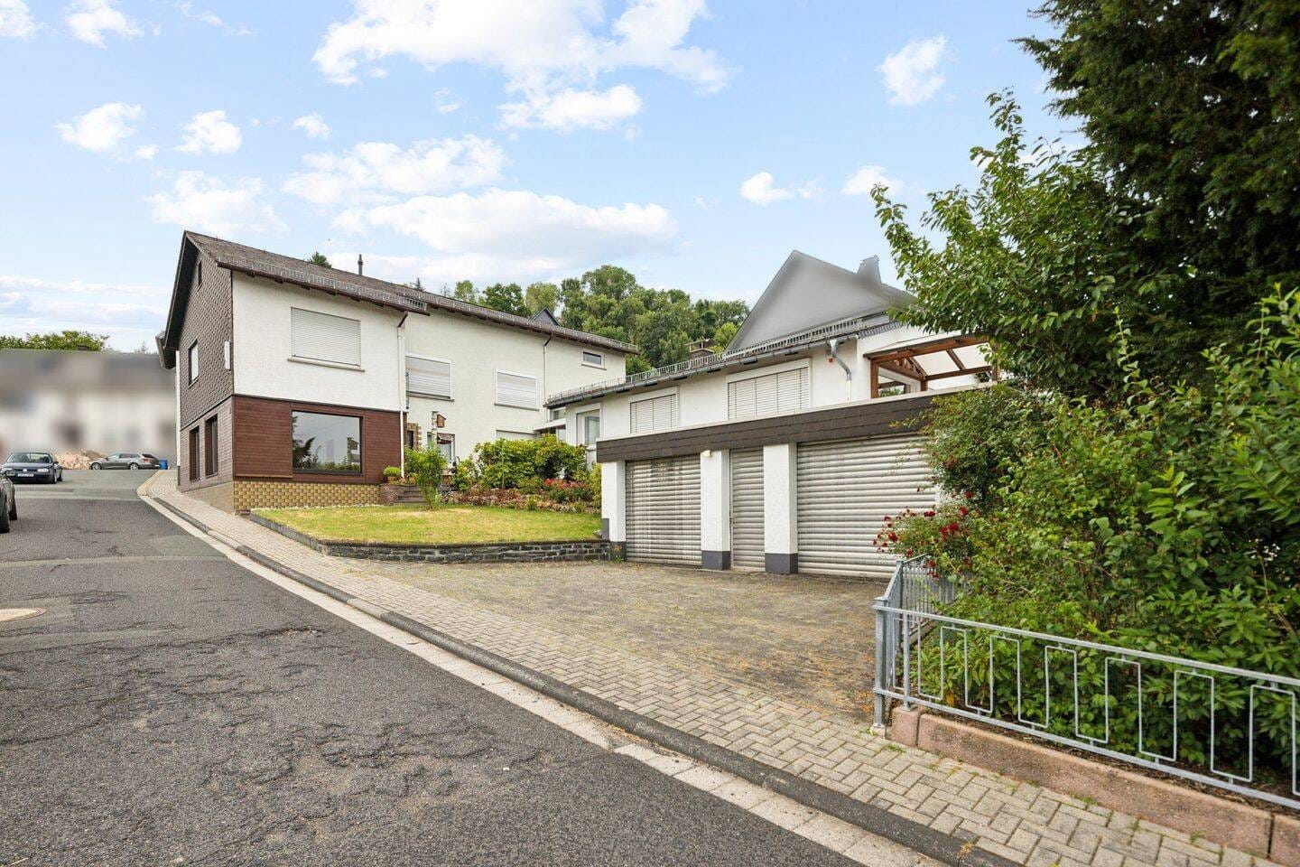 Immobilie in Merenberg - Großzügiges Wohnhaus mit ehemaligem Laden in zentraler Lage von Merenberg - Bild 0