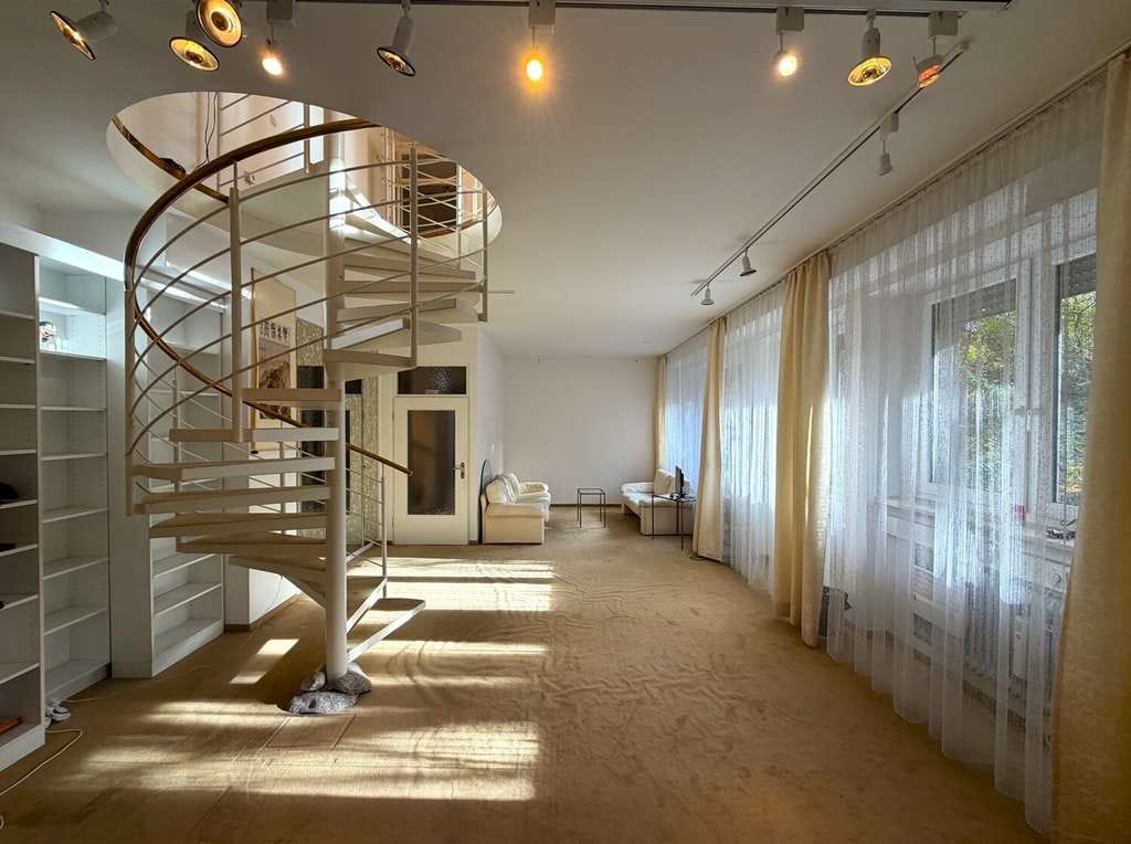 Immobilie in Vaterstetten - Leben auf 160 m²: Sehr helle Maisonette-Wohnung mit Balkon in absolut ruhiger Lage - Bild 1