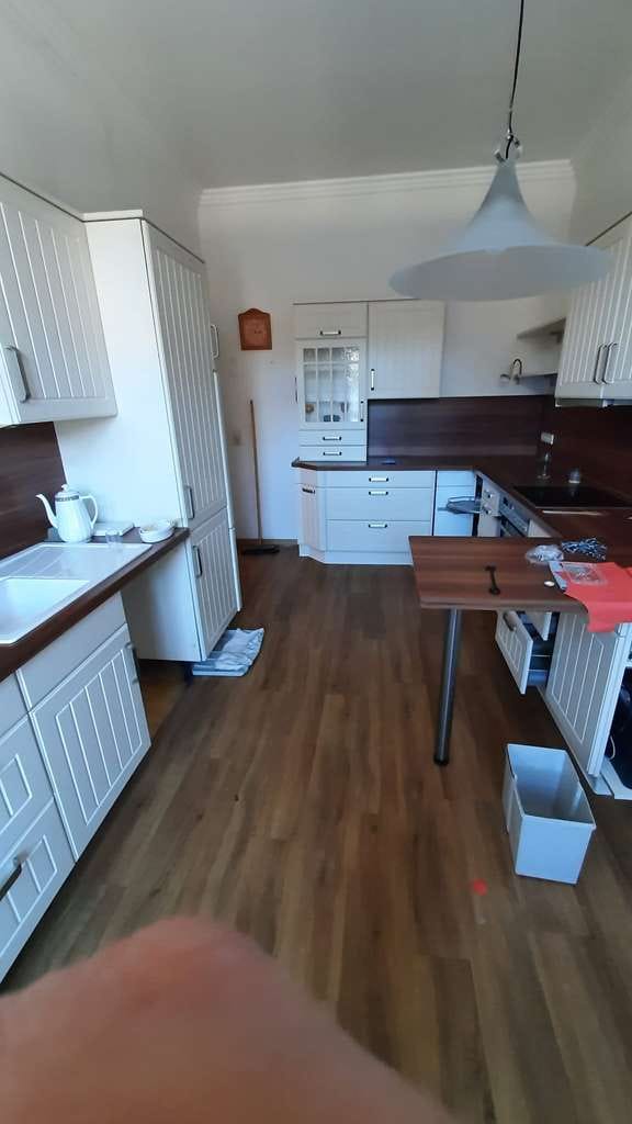 Immobilie in Lößnitz - *Denkmalschutz* Wohnungspaket mit 3 WE (leer) + 1 Einheit nicht ausgebaut + Garage + Nebengebäude - Bild 2