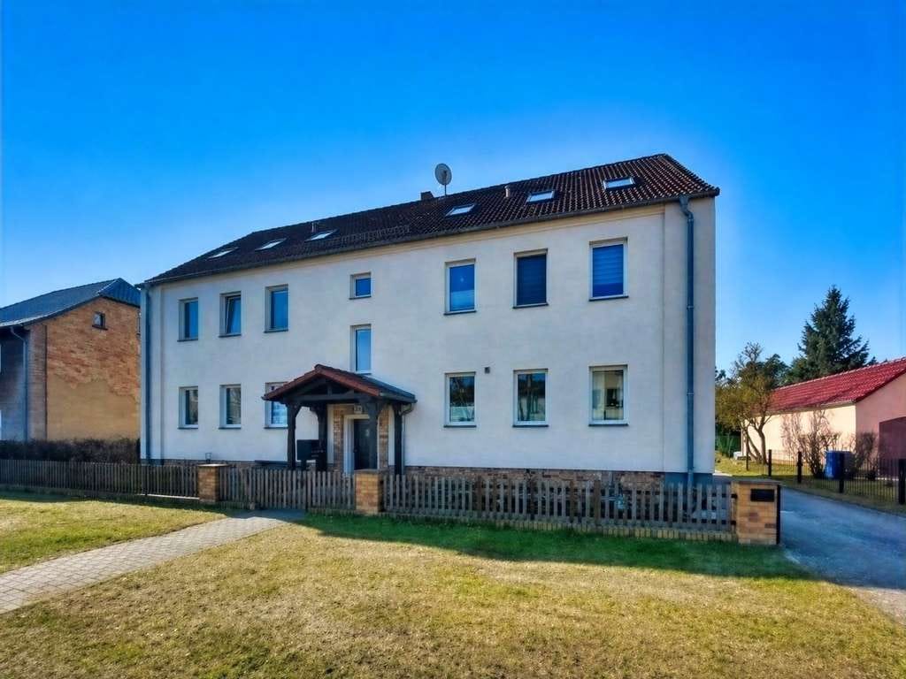 Immobilie in Neuhardenberg - Attraktive Kapitalanlage im Herzen von Neuhardenberg – Vollvermietetes Mehrfamilienhaus zum Faktor - Bild 0