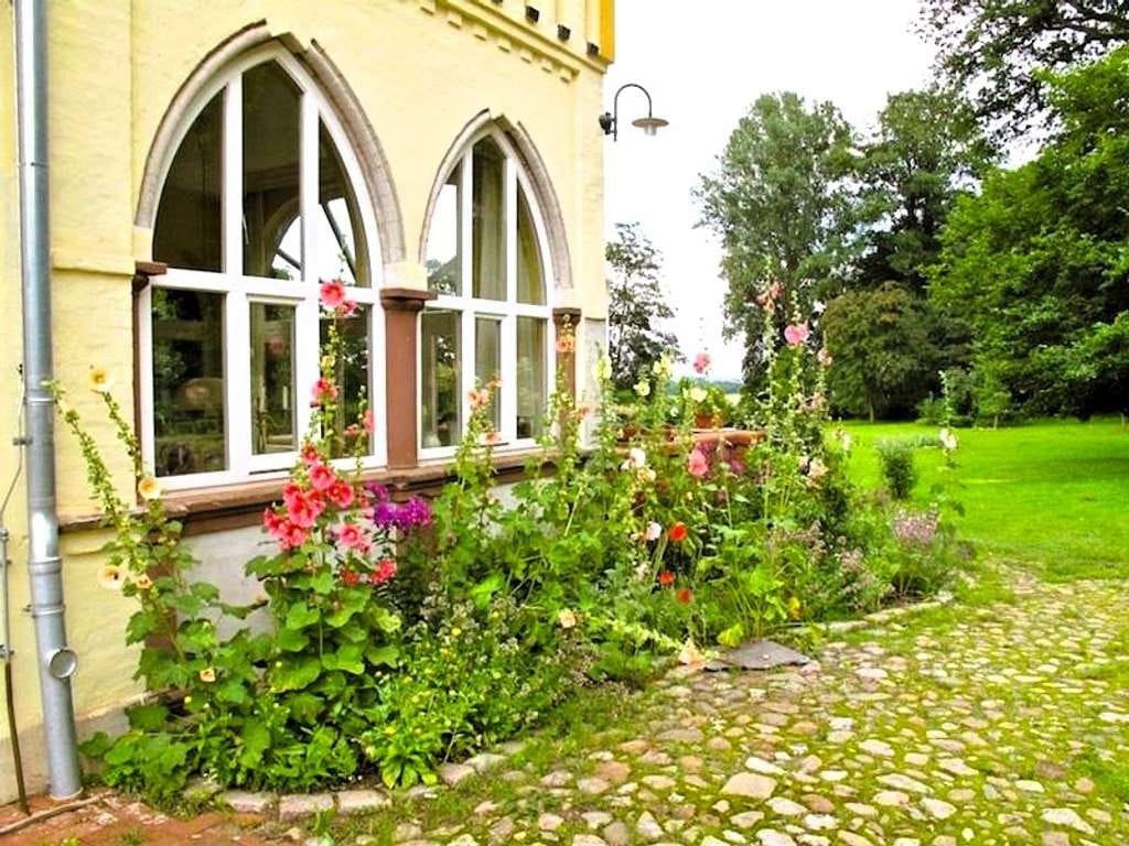 Immobilie in Lelkendorf - 2-Zimmer FEWO im Schloss Lelkendorf - Bild 1