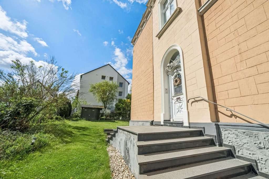 Immobilie in Andernach - Historisches Einfamilienhaus mit Einliegerwohnung in bevorzugter und zentraler Lage von Andernach! - Bild 2