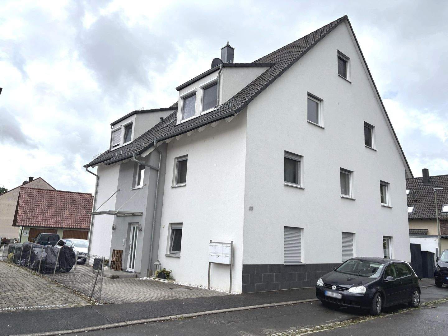 Immobilie in Hallstadt - Gehobener Wohnkomfort mit Neubaucharakter - Bild 0