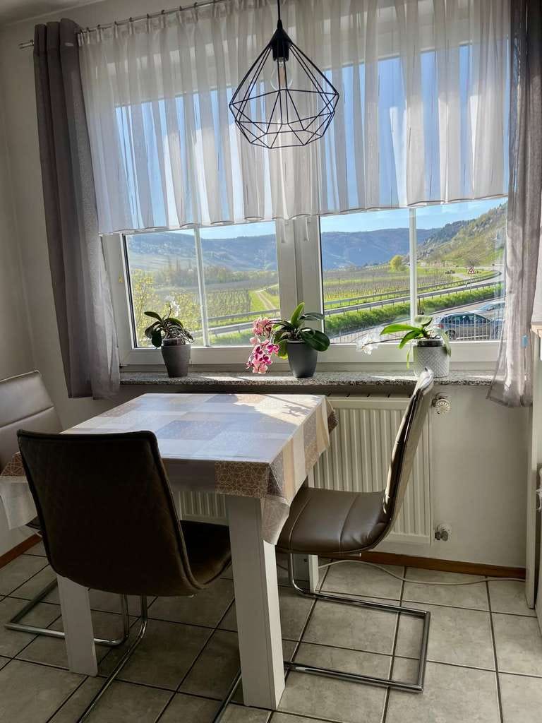 Immobilie in Ensch - 108qm Wohntraum: 5-Zimmer-Wohnung mit Balkon &Panoramablick an der Mosel  - Bild 4