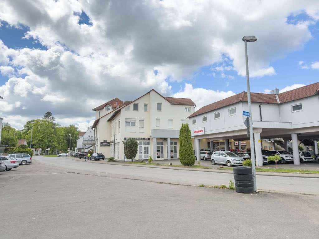 Immobilie in Mengen - Offenes Wohnen im Dachgeschoss – Gepflegte Wohnung mit besonderem Raumgefühl - Bild 2