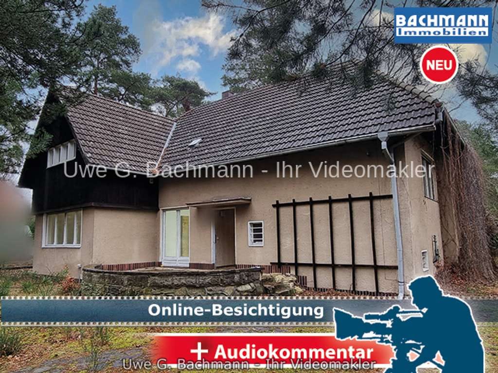 Immobilie in Zeuthen - Zeuthen: Großes Einfamilienhaus mit Charme zum Kernsanieren auf ca. 1.329 m² großen Grundstück - Bild 0