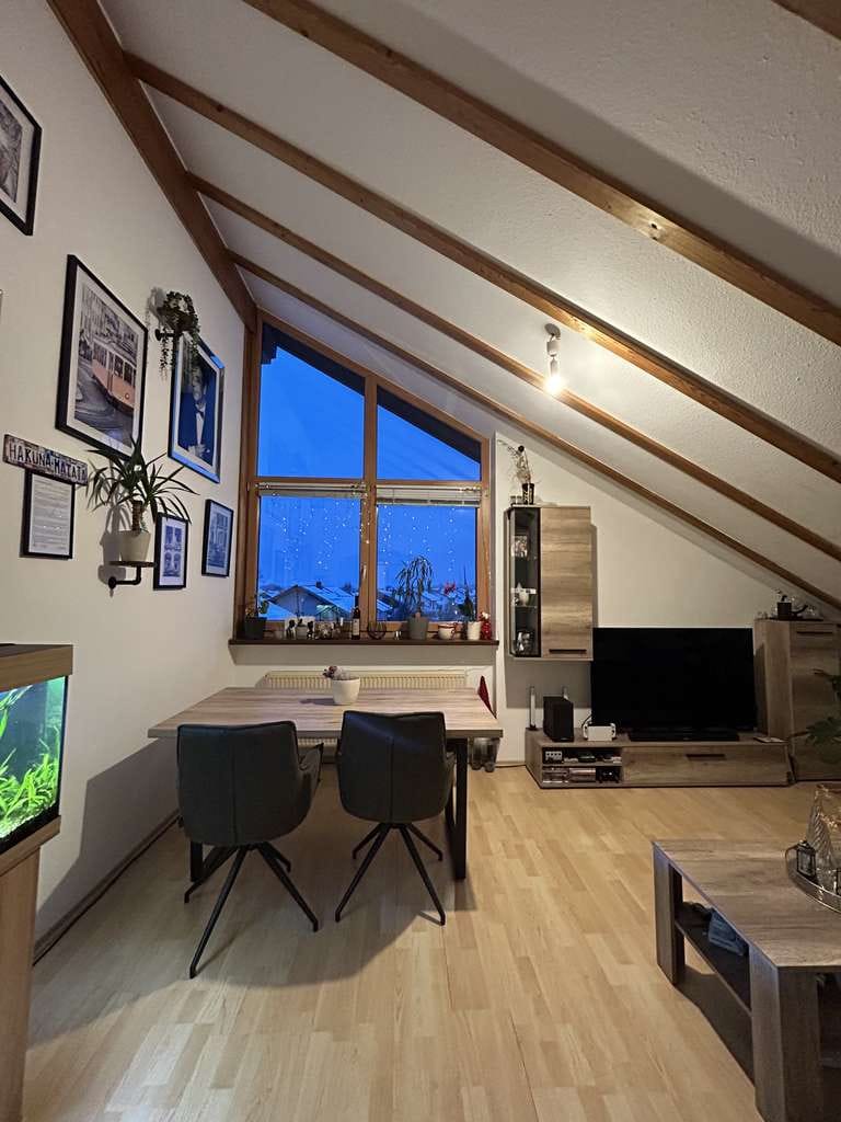 Immobilie in Kirchweidach - Gemütliche 2,5 Zimmer Dachgeschosswohnung  - Bild 0
