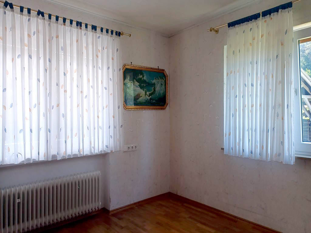 Immobilie in Rosenthal - Bauernhof, 9-Zimmer-Mehrfamilienhaus, Garten u. Garage, Platz für Pferde, Werkstatt oder Atelier - Bild 4