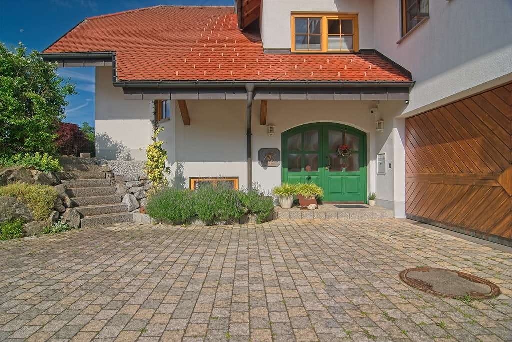 Immobilie in Wutach - Energieeffizientes Traumhaus auf parkähnlichem Grundstück – ohne Makler! - Bild 2