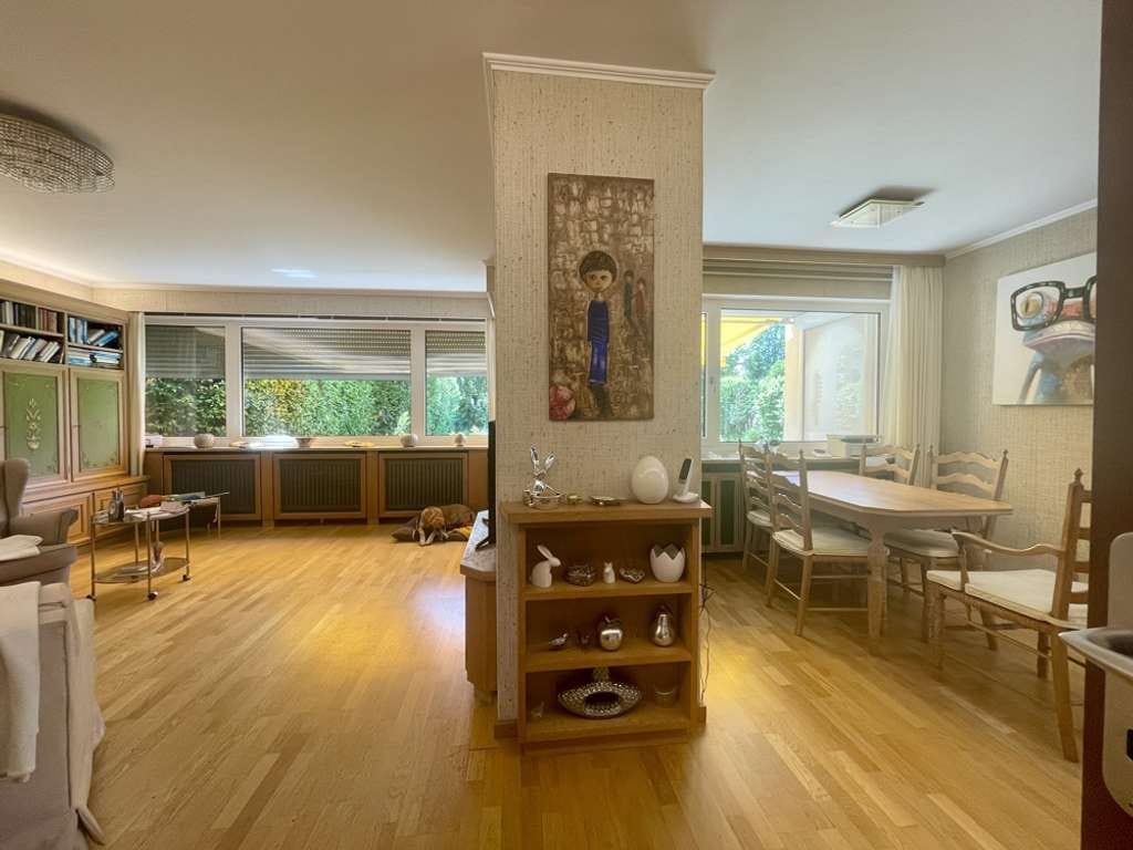 Immobilie in Oberhaching - Ein Zuhause mit Potenzial - ruhige Doppelhaushälfte mit großen Südgarten - Bild 2