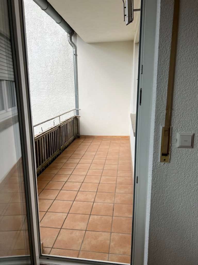 Immobilie in Engstingen - Renovierte 3-Zimmer-Wohnung in kleiner Wohneinheit am Ortsrand! - Bild 3