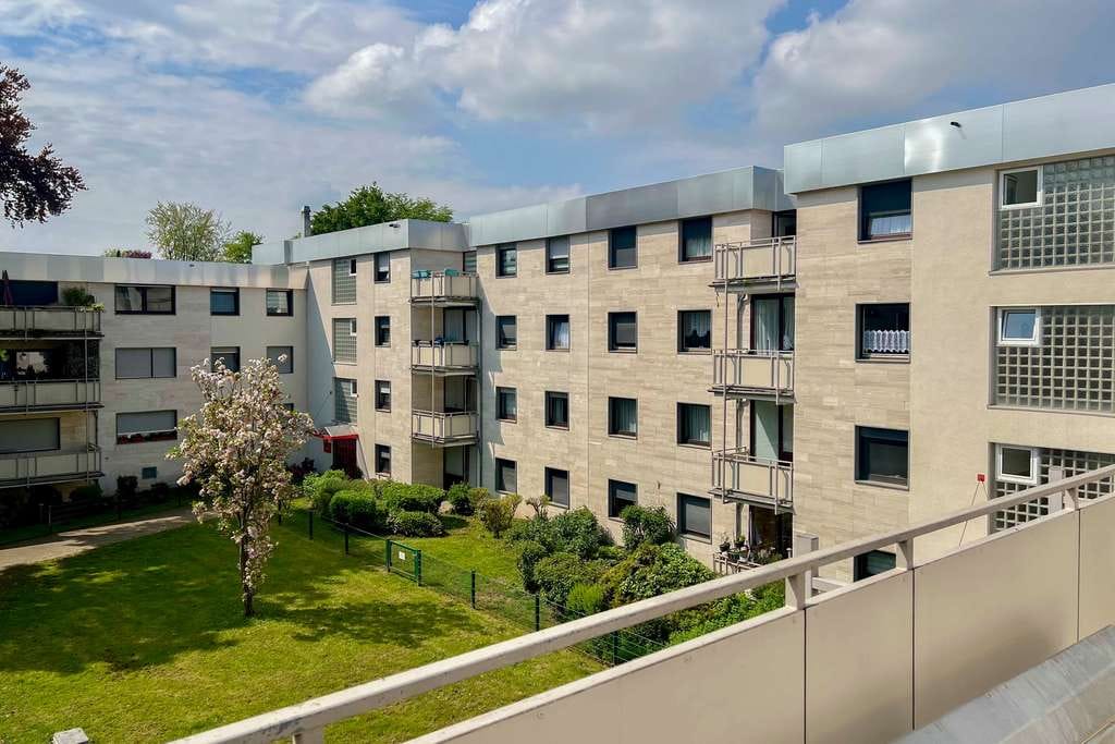 Immobilie in Bergheim - Lichtdurchflutete 3-Zimmer-Wohnung mit sonnigem Balkon - ideal für Eigennutzer oder Kapitalanleger - Bild 2
