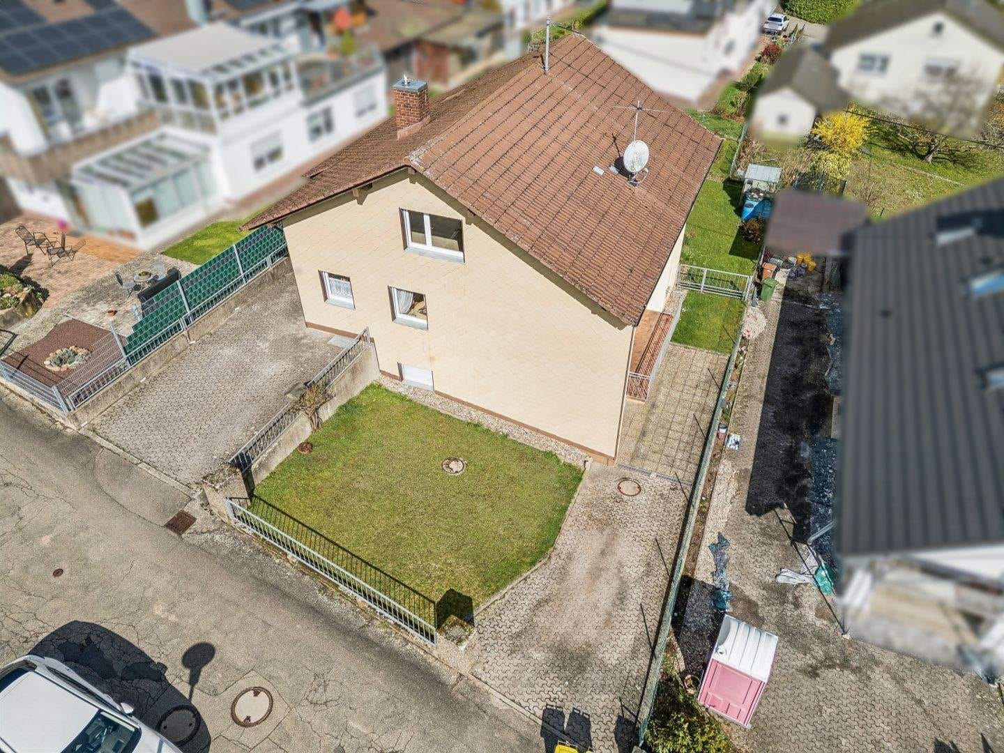 Immobilie in Gaggenau - Einfamilienhaus mit Einliegerwohnung in sonniger Randlage von Gaggenau-Michelbach - Bild 2