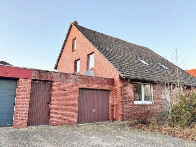 Immobilie in Cuxhaven - Doppelhaushälfte mit Garage in ruhiger Anliegerstraße - Bild 0