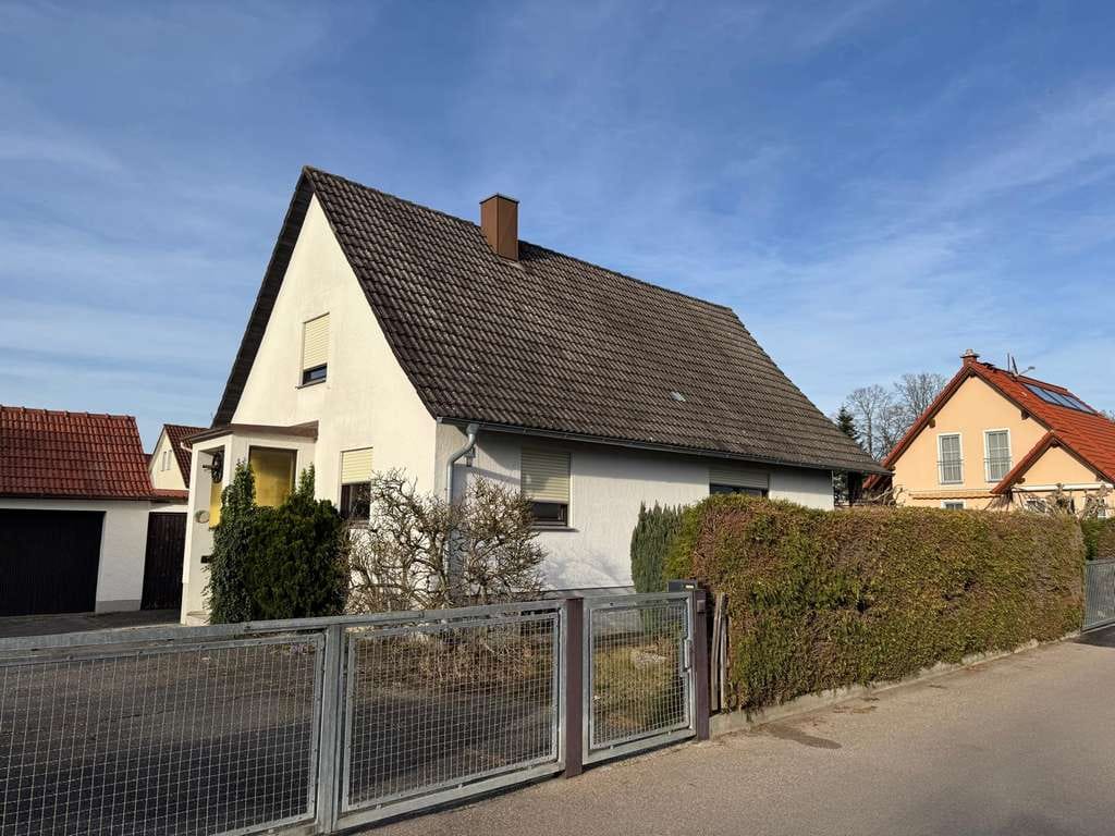 Immobilie in Schrobenhausen - Wohnhaus mit Garage und Werkstatt in bevorzugter Lage von Schrobenhausen zu verkaufen! - Bild 1