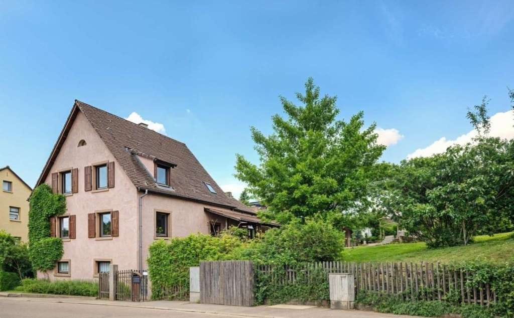 Immobilie in Wiesloch - Charmantes Einfamilienhaus in Wiesloch-Schatthausen  100 Jahre Geschichte und vielfältige Möglichken - Bild 2