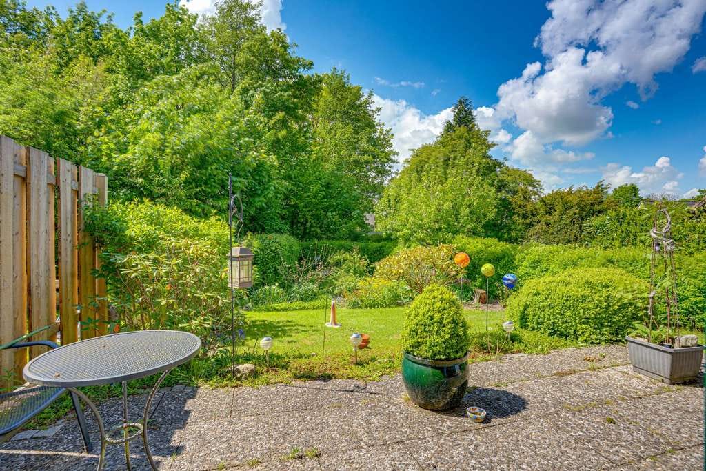 Immobilie in Kropp - Ruhig gelegenes REH in Kropp mit liebevoll angelegtem Garten, Vollkeller & Gestaltungsmöglichkeiten! - Bild 2