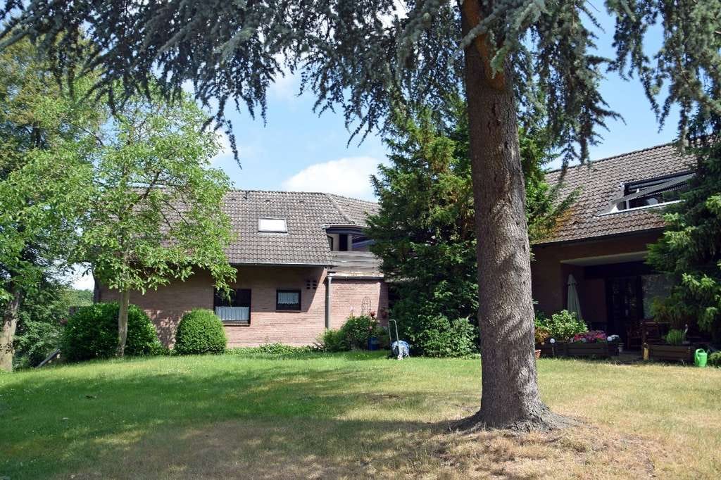 Immobilie in Nettetal - Außergewöhnliche Kapitalanlage: Gepflegtes 6-Parteienhaus in naturnaher Lage von 41334 Nettetal - Bild 1