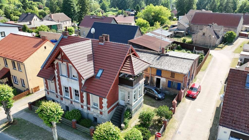 Immobilie in Fürstenberg/Havel - Altbaujuwel mit zwei Wohneinheiten im Fürstenberger Seenland - provisionsfrei - Bild 4