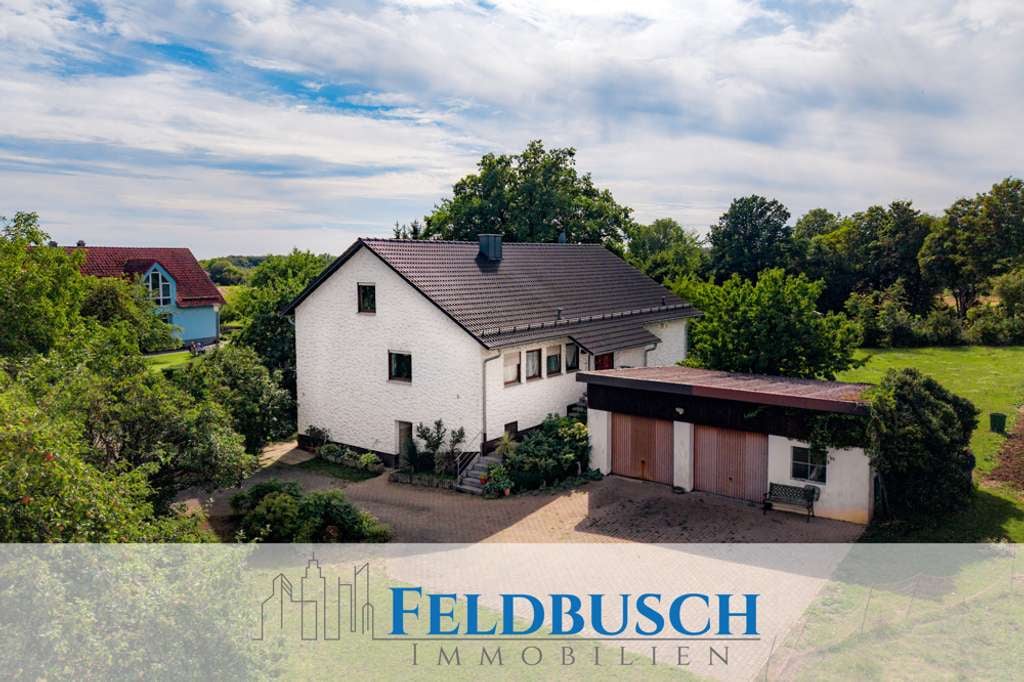 Immobilie in Lauterhofen - Leben im Grünen: Großzügiges Einfamilienhaus mit Nebengebäuden und ca. 6.036 m² Grundstücksfläche - Bild 0