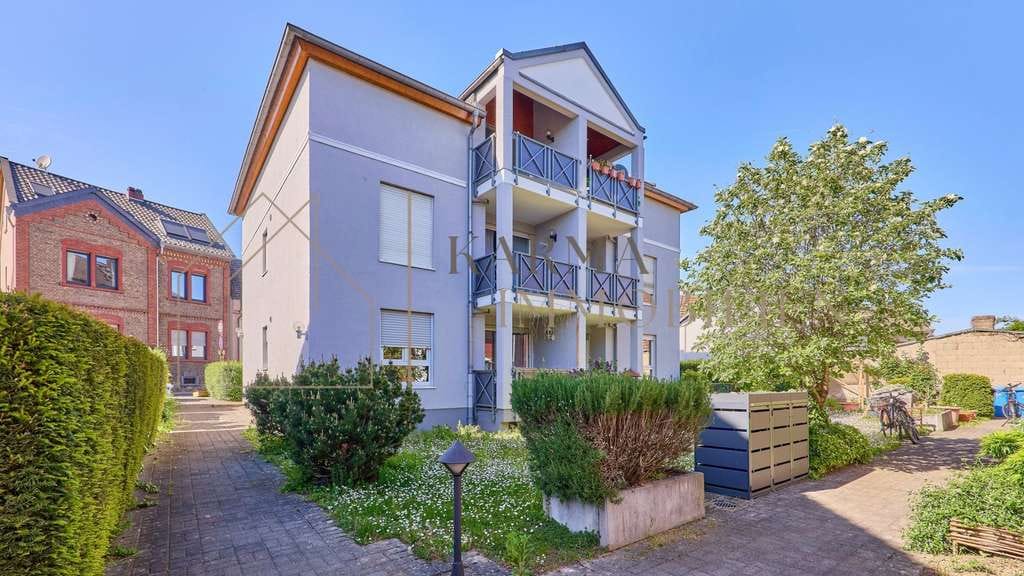 Immobilie in Oestrich-Winkel - Helle 2-Zimmer Wohnung mit Balkon, TG-Stellplatz und Gestaltungspotenzial - Bild 0
