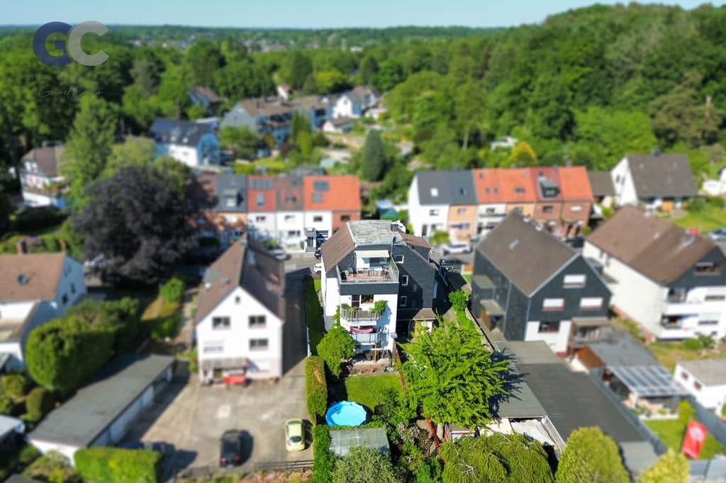 Immobilie in Langenfeld (Rheinland) - Gepflegtes und voll vermietetes Dreifamilienhaus in Langenfeld – Historischer Charme trifft modernen - Bild 2