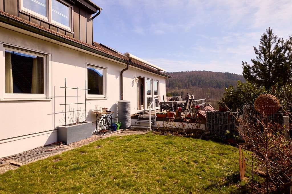Immobilie in Rudersberg - Zweifamilienhaus mit Einliegerwohnung und traumhaftem Ausblick - Bild 2